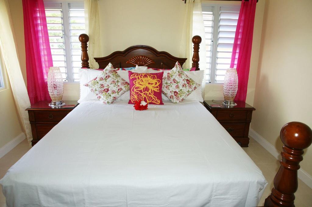 Villa @ The Palms Priory Luaran gambar