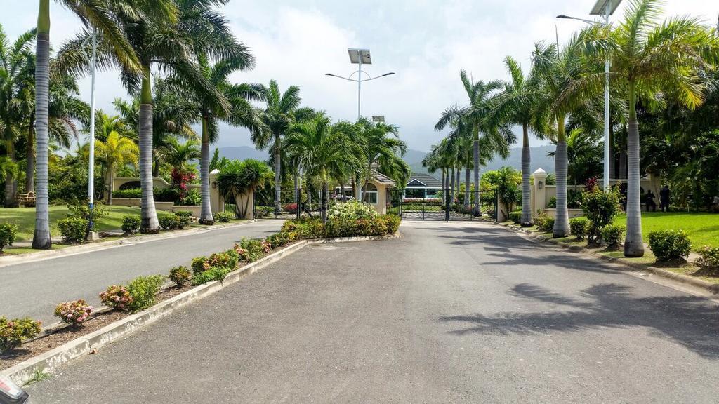 Villa @ The Palms Priory Luaran gambar