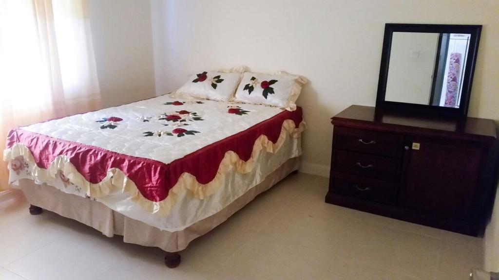 Villa @ The Palms Priory Luaran gambar