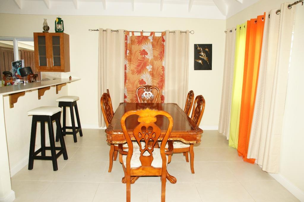 Villa @ The Palms Priory Luaran gambar